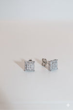 Elegant silver earring men