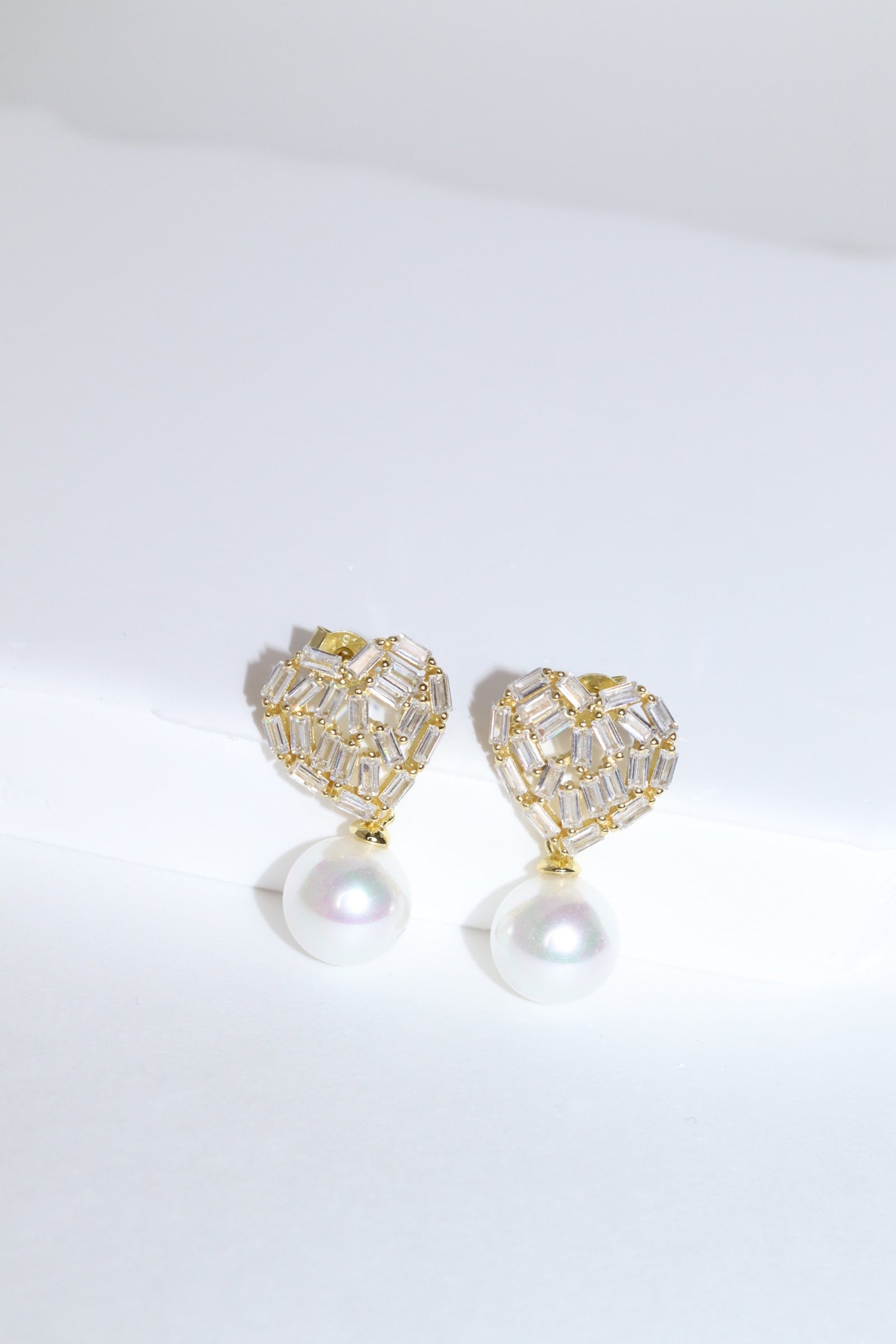Arete de corazon y perla