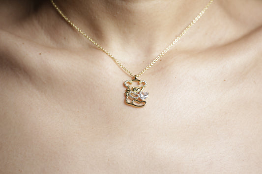 Oso dorado necklace