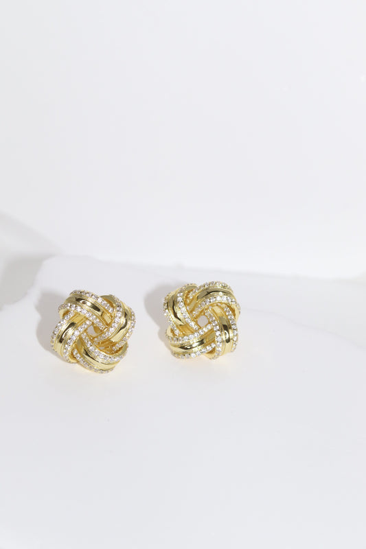 Elegant maoly earring