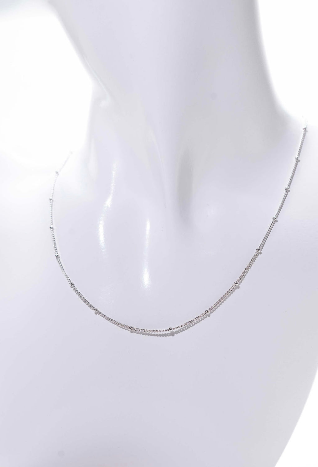 Gargantilla de plata delicada