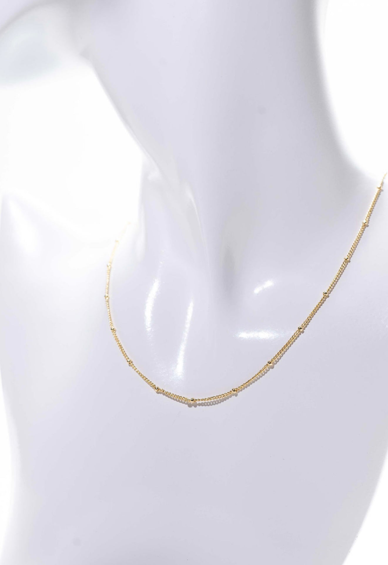 Choker delicado dorado