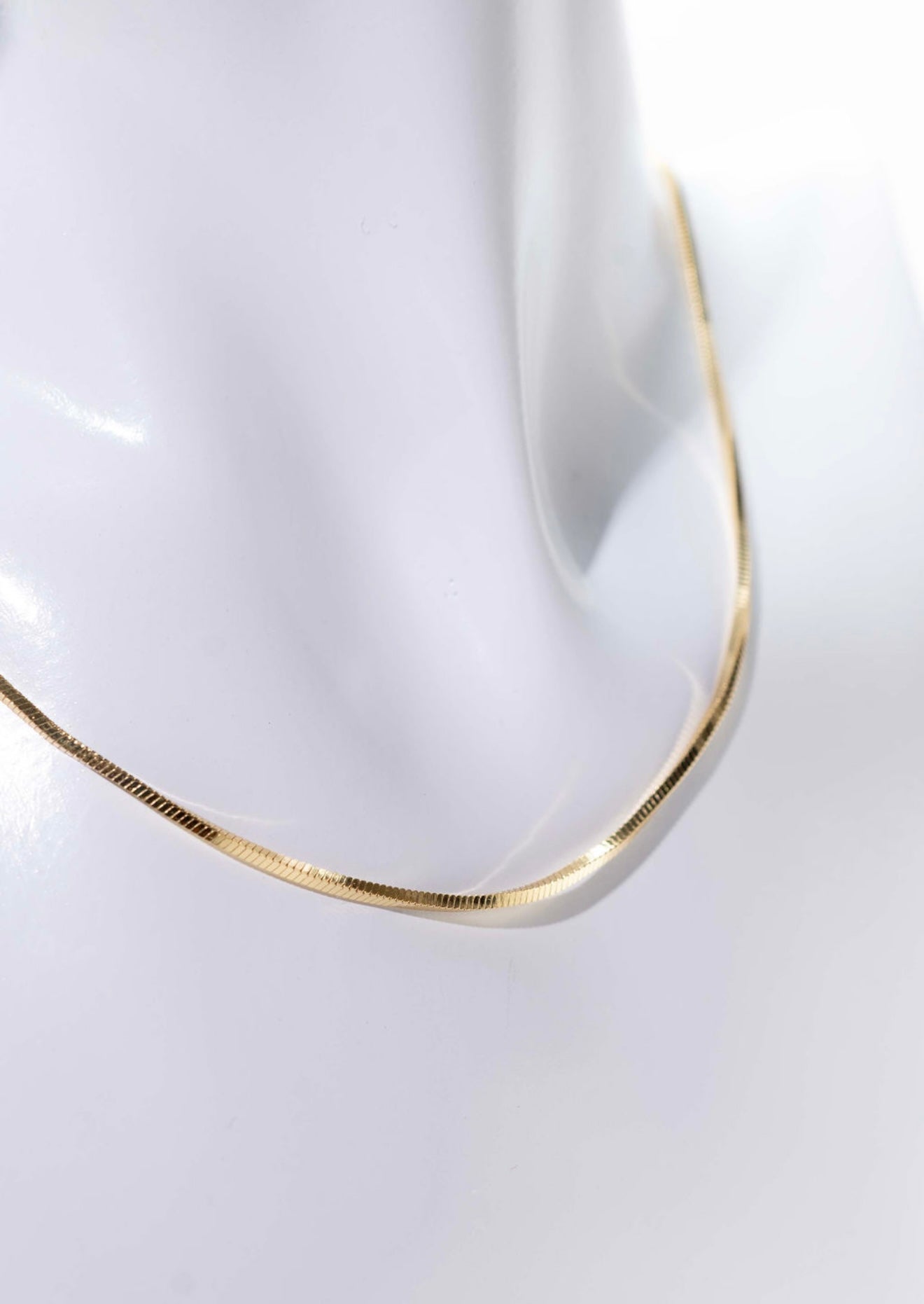Delicada gold necklace