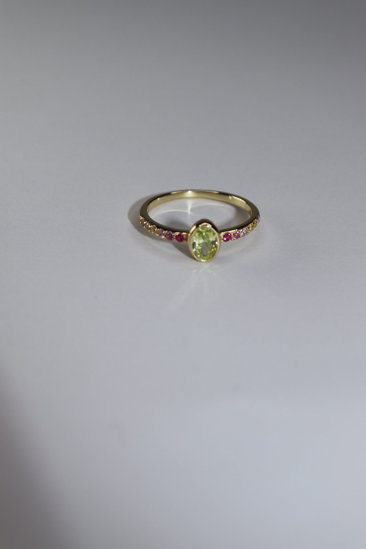 Anillo color gold y verde