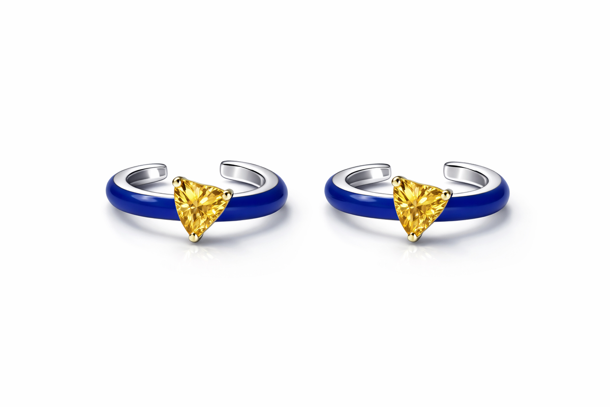 Ear cuff blue